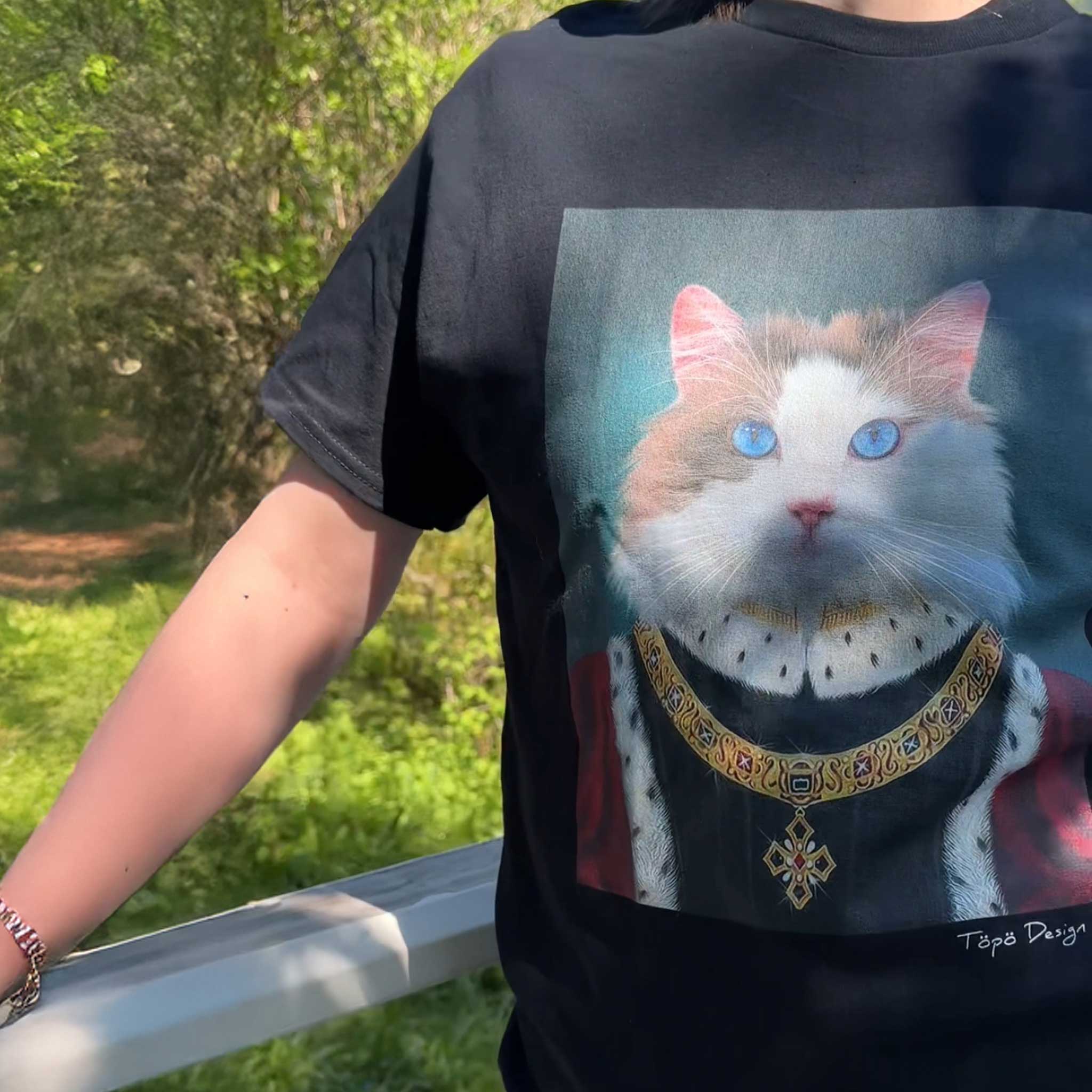 Kissa T-paidat, The King